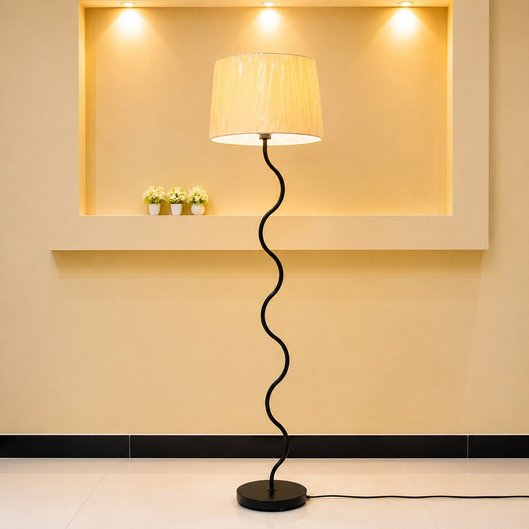 Contemporary Wavy Snake-Stem Matte Black Standing Floor Lamp