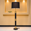Modern Black & Gold sselender Floor Lamp