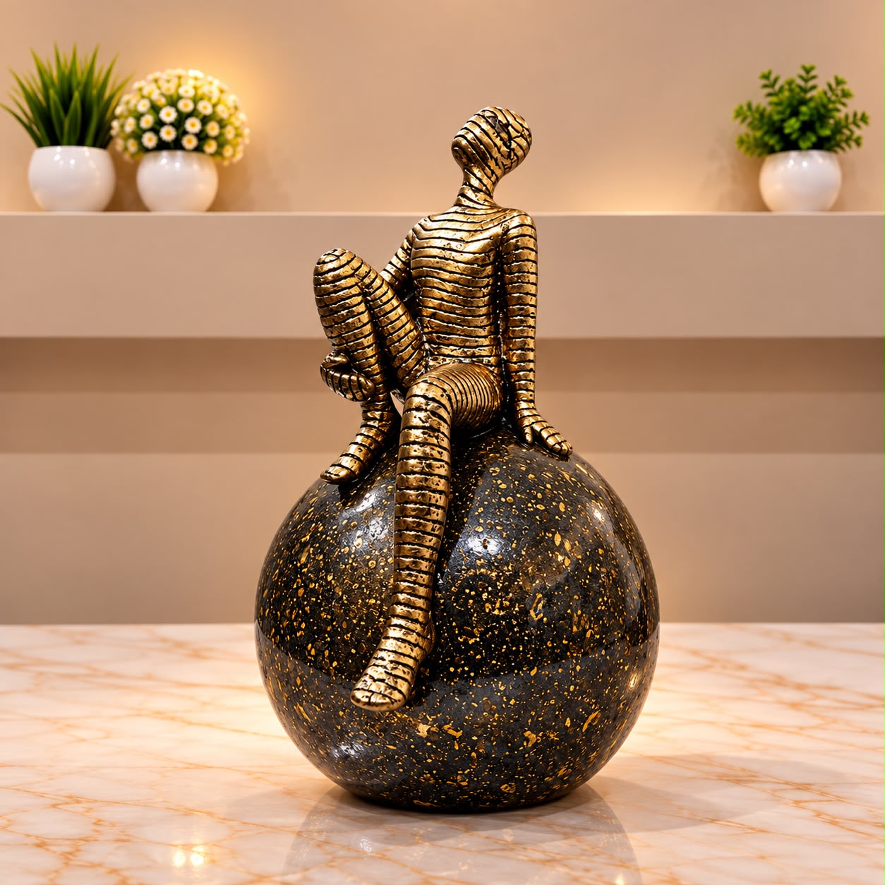 Golden Contemplation Figurine [fiber]