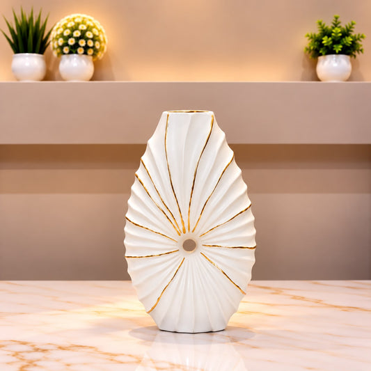 Elegant White &amp; Gold Shell-Inspired Decorative Vase [fiber]
